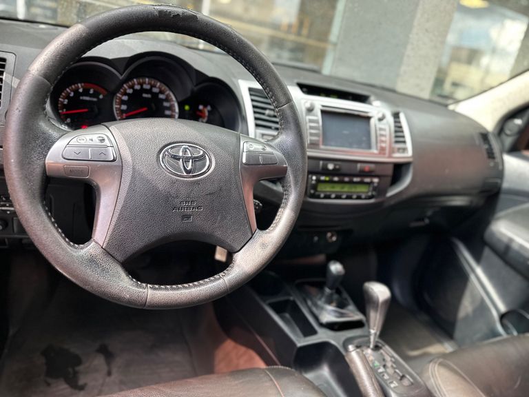 Toyota Hilux CD SRV D4-D 4x4 3.0 TDI Diesel Aut