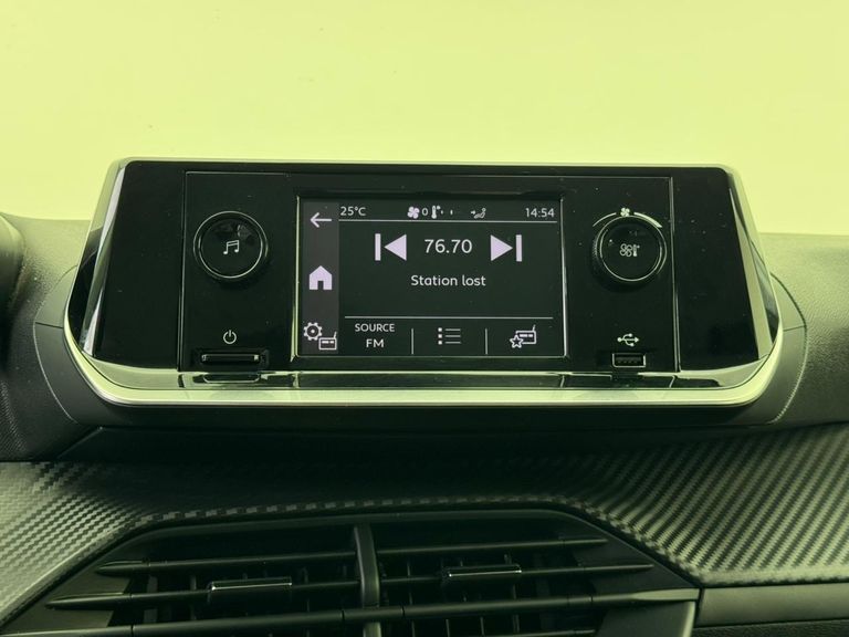 Peugeot 208 Like 1.0 Flex 6V 5p Mec.