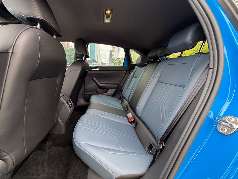 VolksWagen Nivus Highline 1.0 200 TSI Flex Aut.