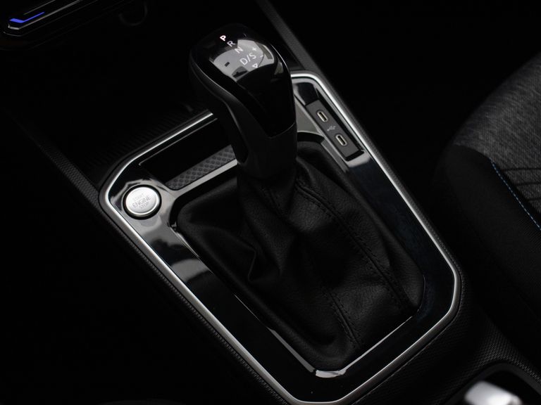 VolksWagen Tera Comfort 1.0 170 TSI Flex 12V 5p Aut