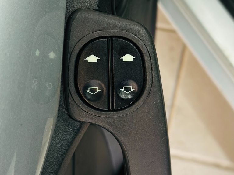 Ford Ka 1.0 8V/1.0 8V ST Flex 3p