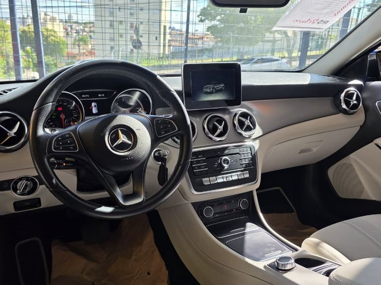 Mercedes GLA 200 Advance 1.6/1.6 TB 16V Flex Aut.