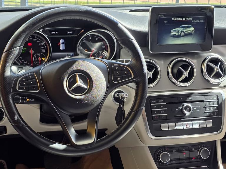 Mercedes GLA 200 Advance 1.6/1.6 TB 16V Flex Aut.