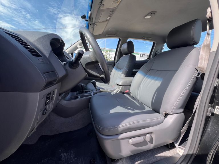 Toyota Hilux CD SRV D4-D 4x4 3.0 TDI Diesel Aut