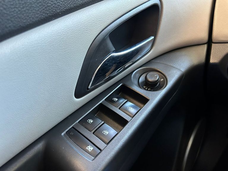 Chevrolet CRUZE LTZ 1.8 16V FlexPower 4p Aut.