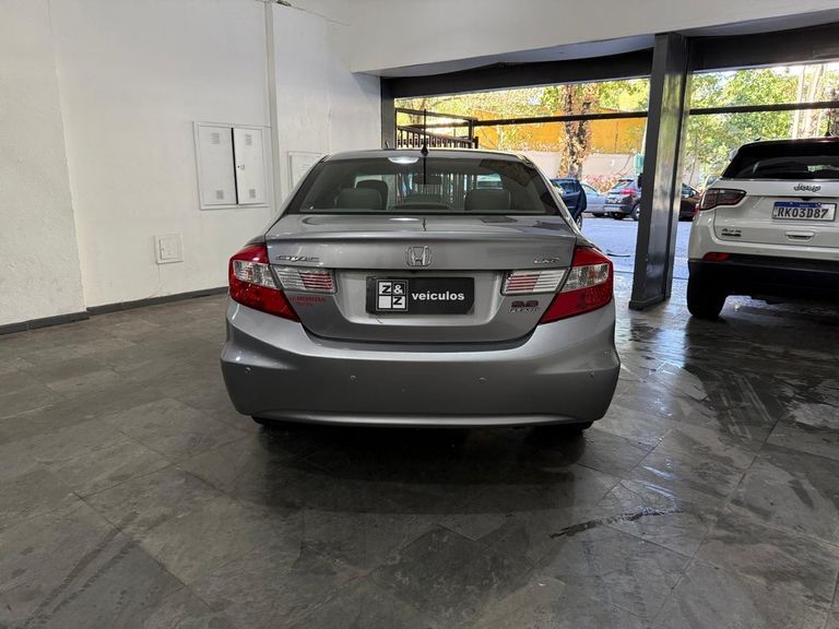 Honda Civic Sedan LXR 2.0 Flexone 16V Aut. 4p