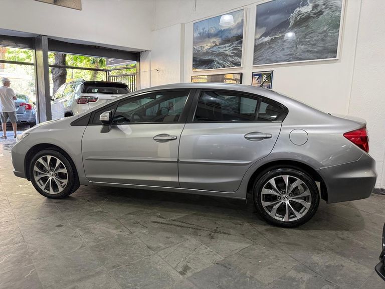 Honda Civic Sedan LXR 2.0 Flexone 16V Aut. 4p