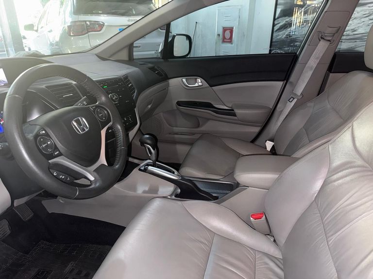Honda Civic Sedan LXR 2.0 Flexone 16V Aut. 4p