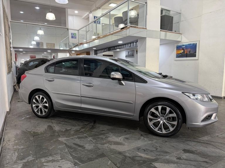 Honda Civic Sedan LXR 2.0 Flexone 16V Aut. 4p