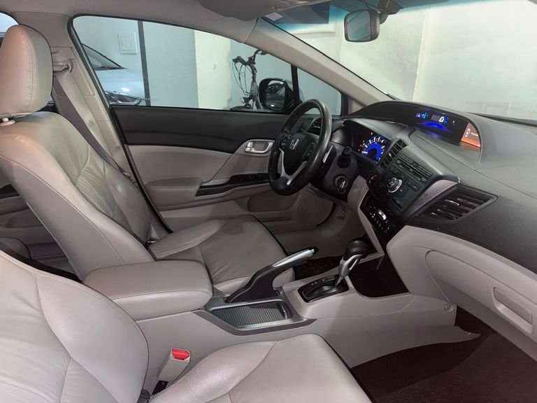 Honda Civic Sedan LXR 2.0 Flexone 16V Aut. 4p