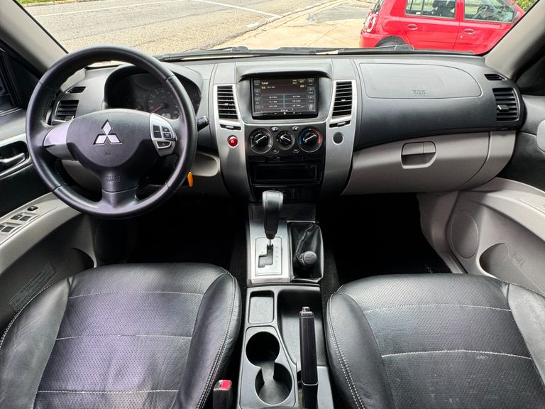 Mitsubishi Pajero DAKAR 3.2 4x4 T.I. Dies. 5p Aut.