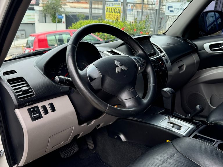 Mitsubishi Pajero DAKAR 3.2 4x4 T.I. Dies. 5p Aut.