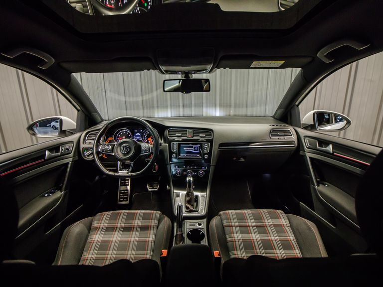 VolksWagen Golf GTi 2.0 TSI 220cv Aut.