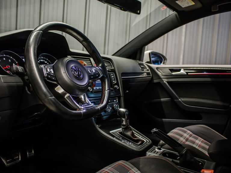 VolksWagen Golf GTi 2.0 TSI 220cv Aut.