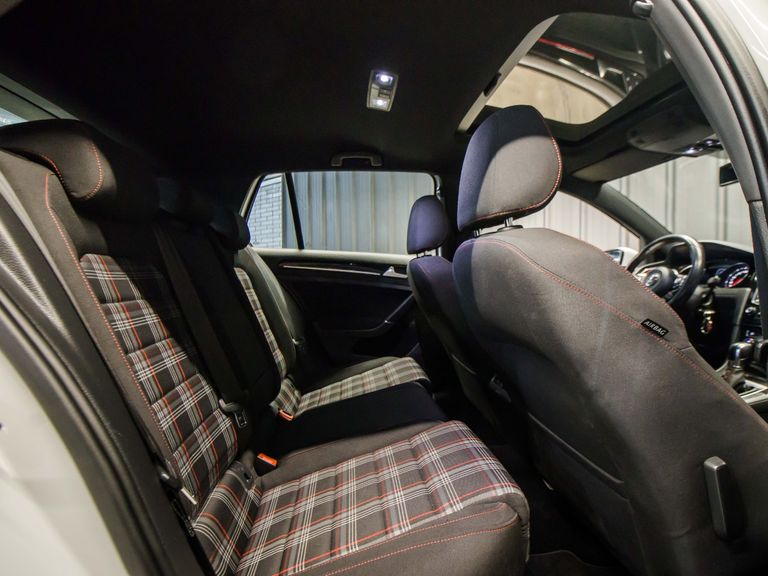 VolksWagen Golf GTi 2.0 TSI 220cv Aut.