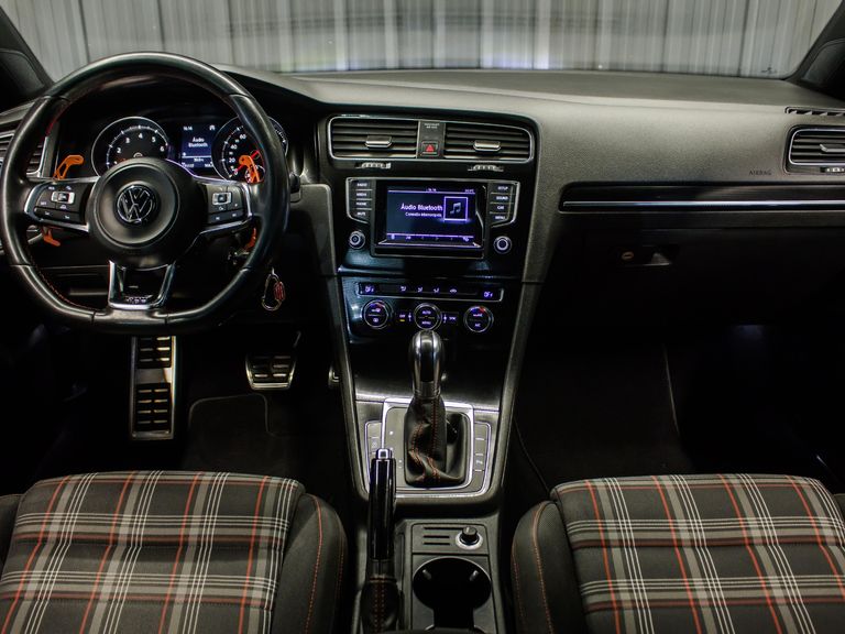 VolksWagen Golf GTi 2.0 TSI 220cv Aut.