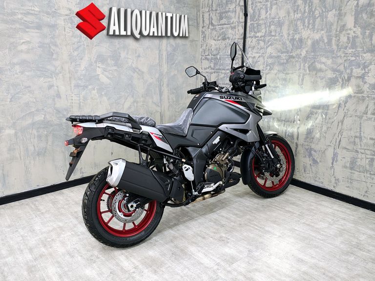 SUZUKI DL 1050 V-STROM 