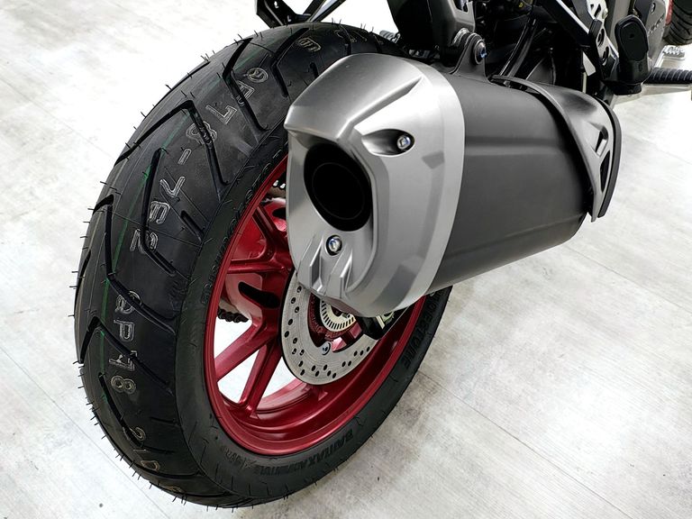 SUZUKI DL 1050 V-STROM 