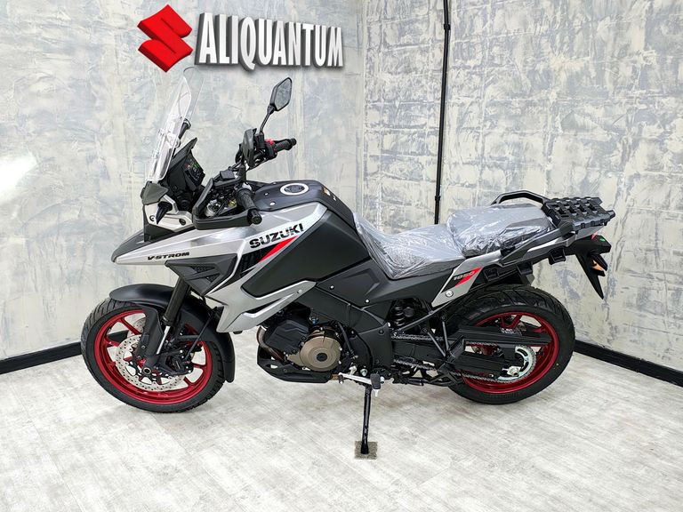 SUZUKI DL 1050 V-STROM 