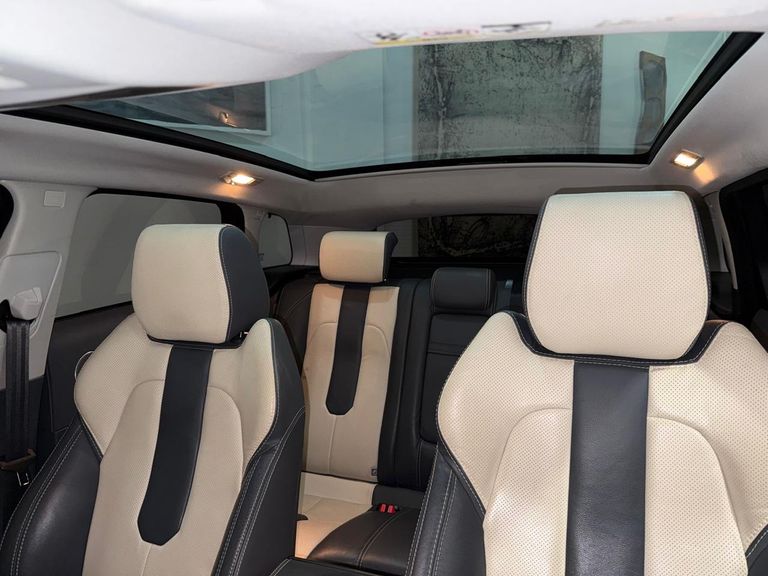 Land Rover LR Evoque Dynamic 5D