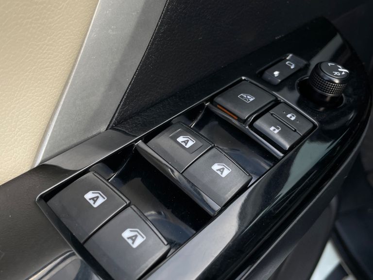 Toyota Hilux SW4 SRX Diamo. 4x4 2.8 TB Die Aut.