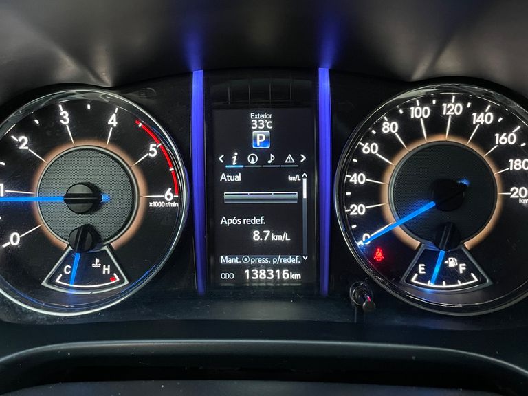 Toyota Hilux SW4 SRX Diamo. 4x4 2.8 TB Die Aut.