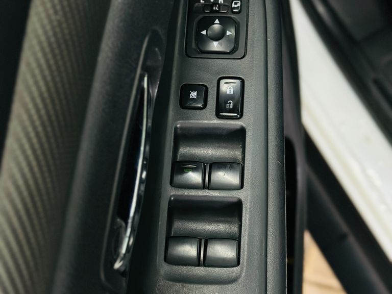 Mitsubishi OUTLANDER 2.0 16V 160cv Aut.