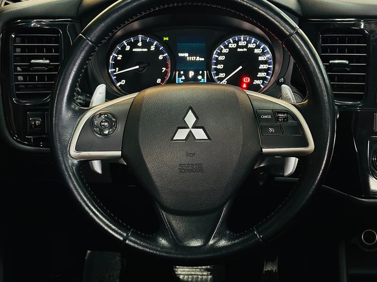 Mitsubishi OUTLANDER 2.0 16V 160cv Aut.