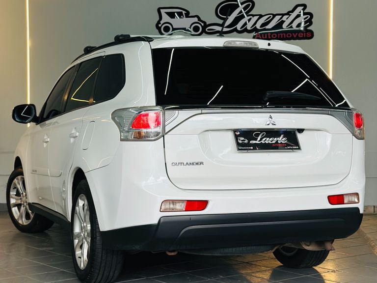 Mitsubishi OUTLANDER 2.0 16V 160cv Aut.