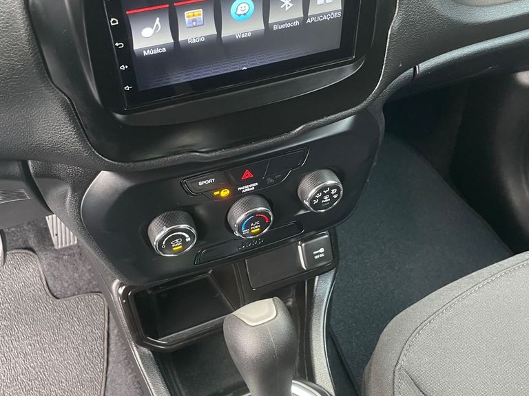 Jeep Renegade Sport 1.8 4x2 Flex 16V Aut.