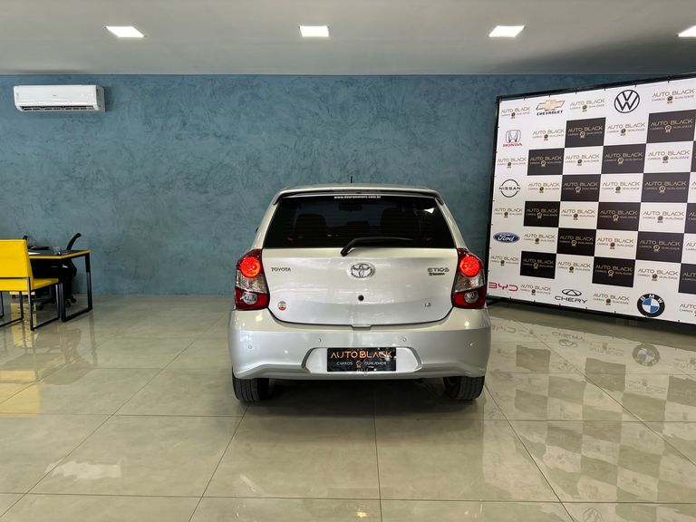 Toyota ETIOS X Plus 1.5 Flex 16V 5p Aut.