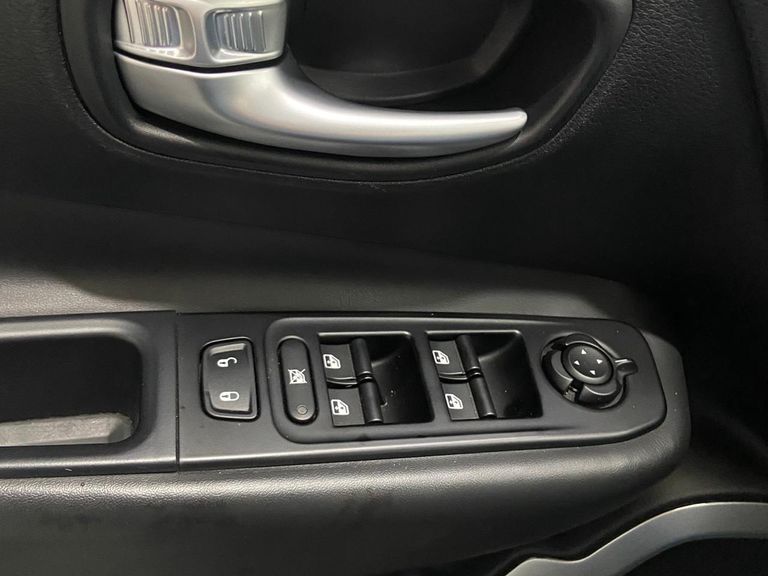 Jeep Renegade Longitude 1.8 4x2 Flex 16V Aut.