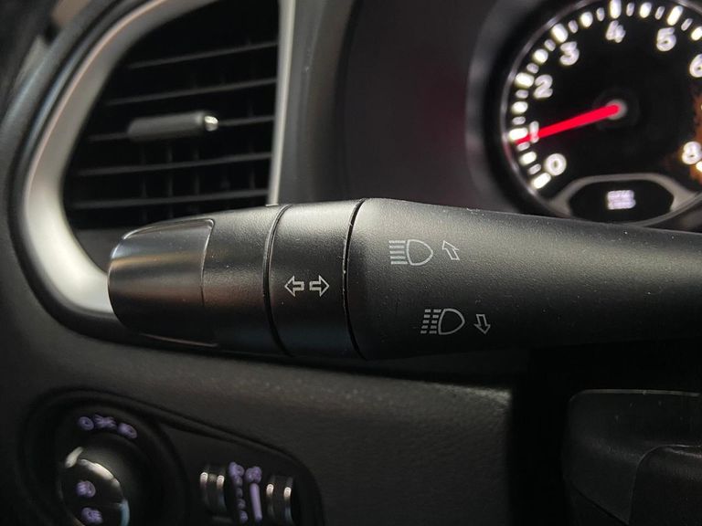 Jeep Renegade Longitude 1.8 4x2 Flex 16V Aut.