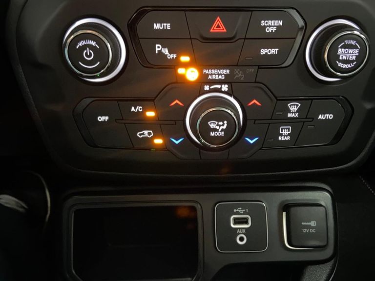 Jeep Renegade Longitude 1.8 4x2 Flex 16V Aut.