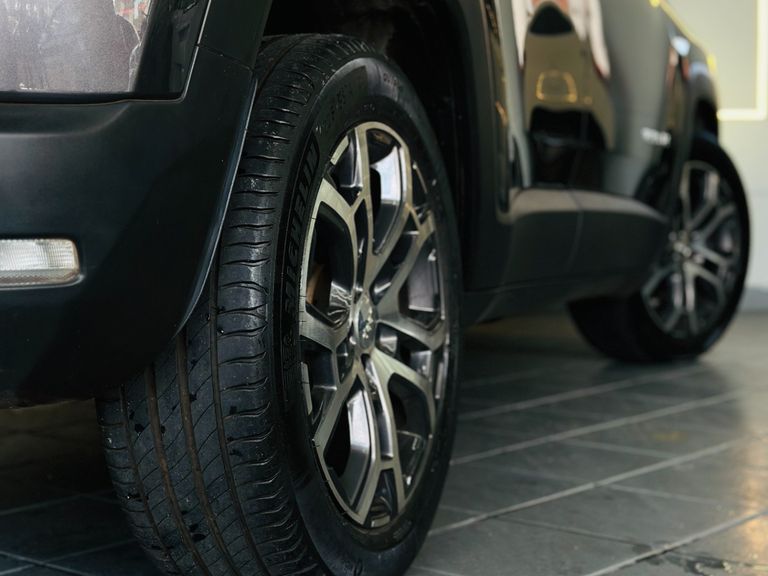 Jeep Renegade Long. T270 1.3 TB 4x2 Flex Aut.