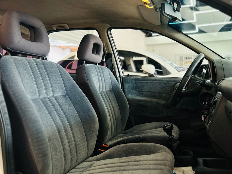 Chevrolet Corsa Sedan GL 1.6  MPFI 4p