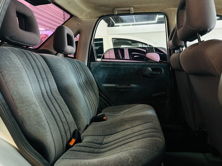 Chevrolet Corsa Sedan GL 1.6  MPFI 4p