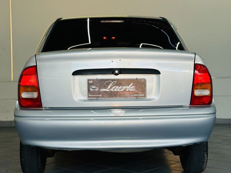 Chevrolet Corsa Sedan GL 1.6  MPFI 4p