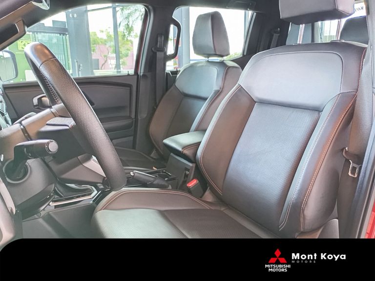 Mitsubishi Triton Katana 2.4 CD 4x4 TB Diesel Aut.