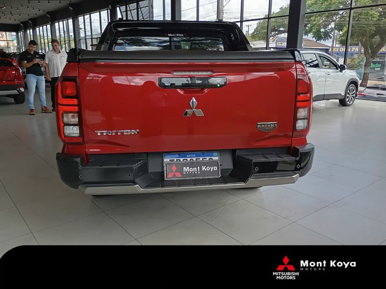 Mitsubishi Triton Katana 2.4 CD 4x4 TB Diesel Aut.
