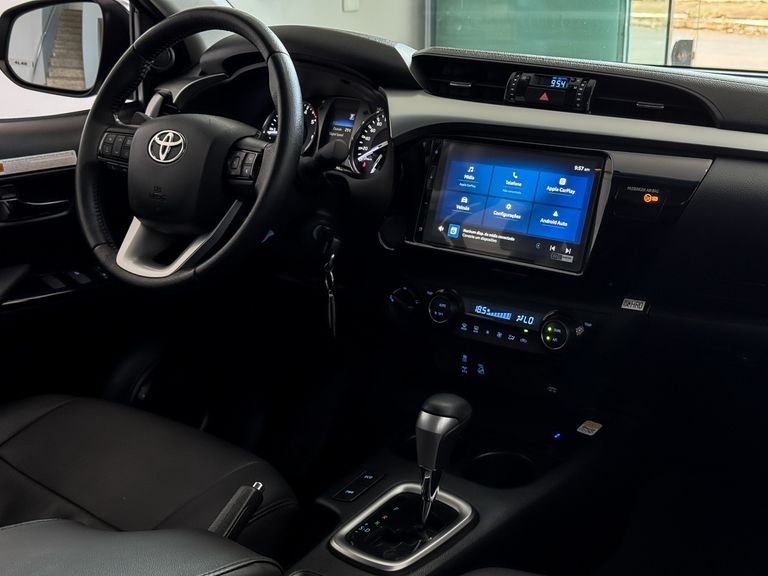 Toyota Hilux CD SR 4x4 2.8 TDI Diesel Aut.