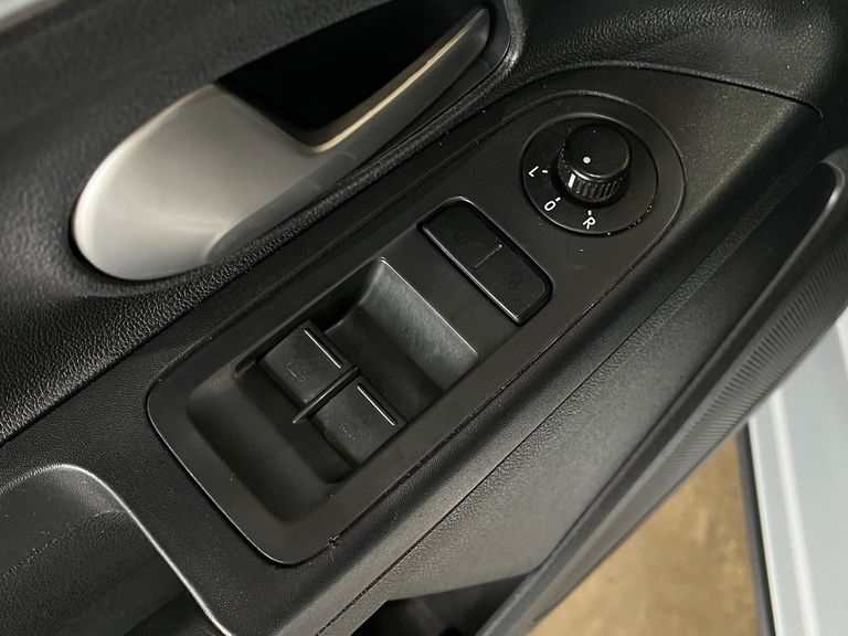 VolksWagen up! cross 1.0 TSI Total Flex 12V 5p