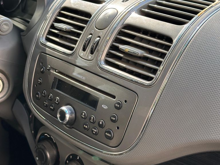 Fiat Grand Siena ESSENCE Dual. 1.6 Flex 16V