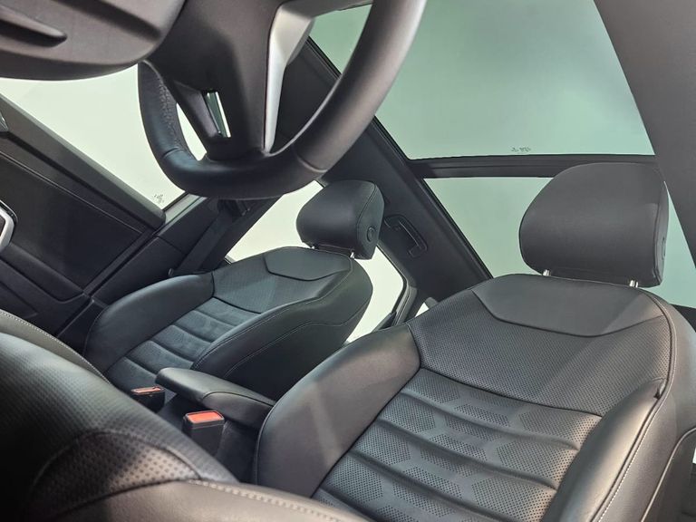 VolksWagen TAOS Highline 1.4 250 TSI Flex Aut.