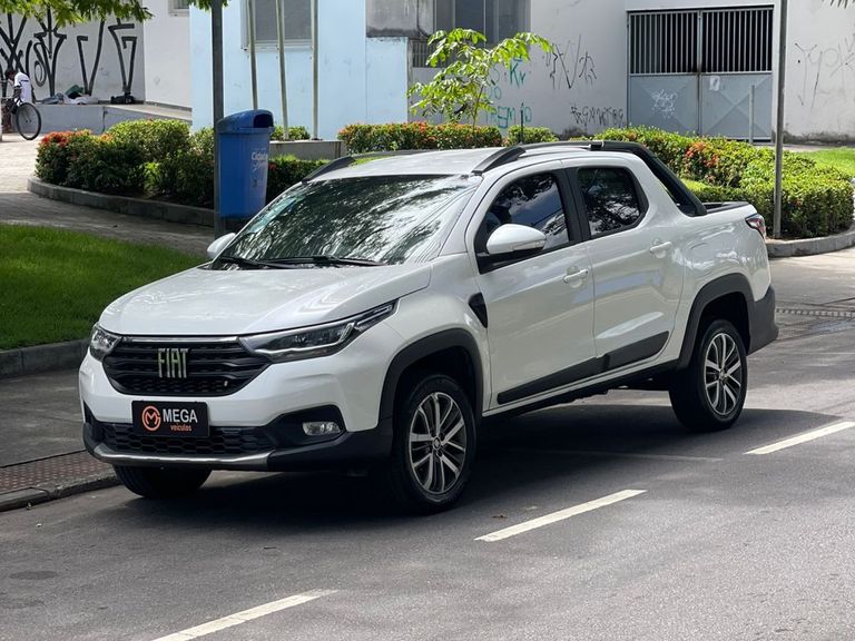 Fiat Strada Volcano 1.3 Flex 8V CD