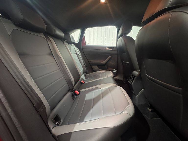 VolksWagen Nivus Highline 1.0 200 TSI Flex Aut.