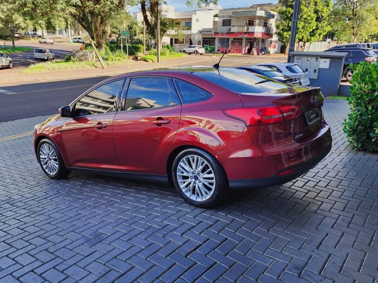 Ford Focus 2.0 16V/SE/SE Plus Flex 5p Aut.