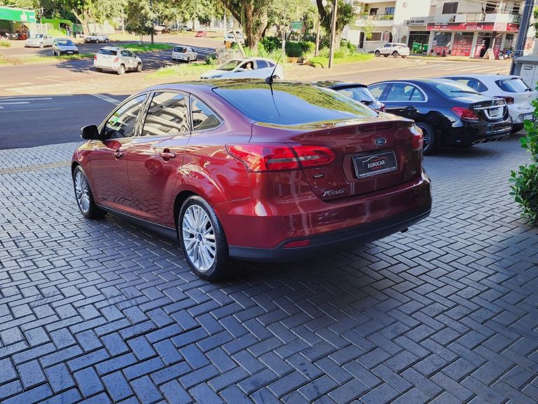 Ford Focus 2.0 16V/SE/SE Plus Flex 5p Aut.