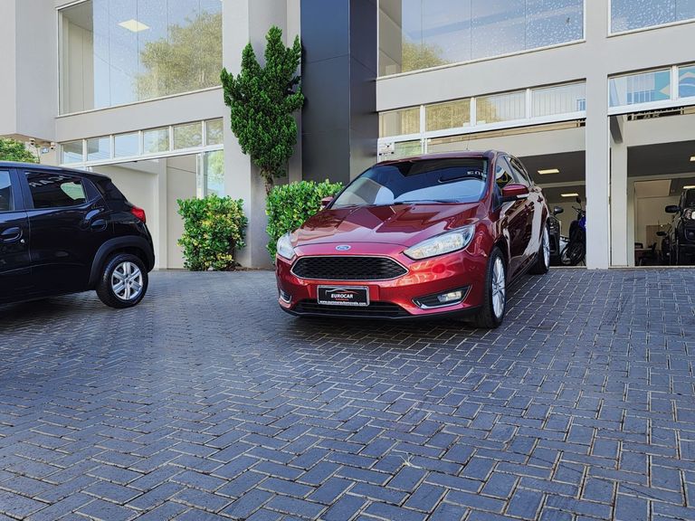 Ford Focus 2.0 16V/SE/SE Plus Flex 5p Aut.