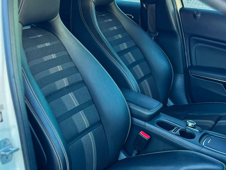 Mercedes GLA 200 Advance 1.6/1.6 TB 16V Flex Aut.